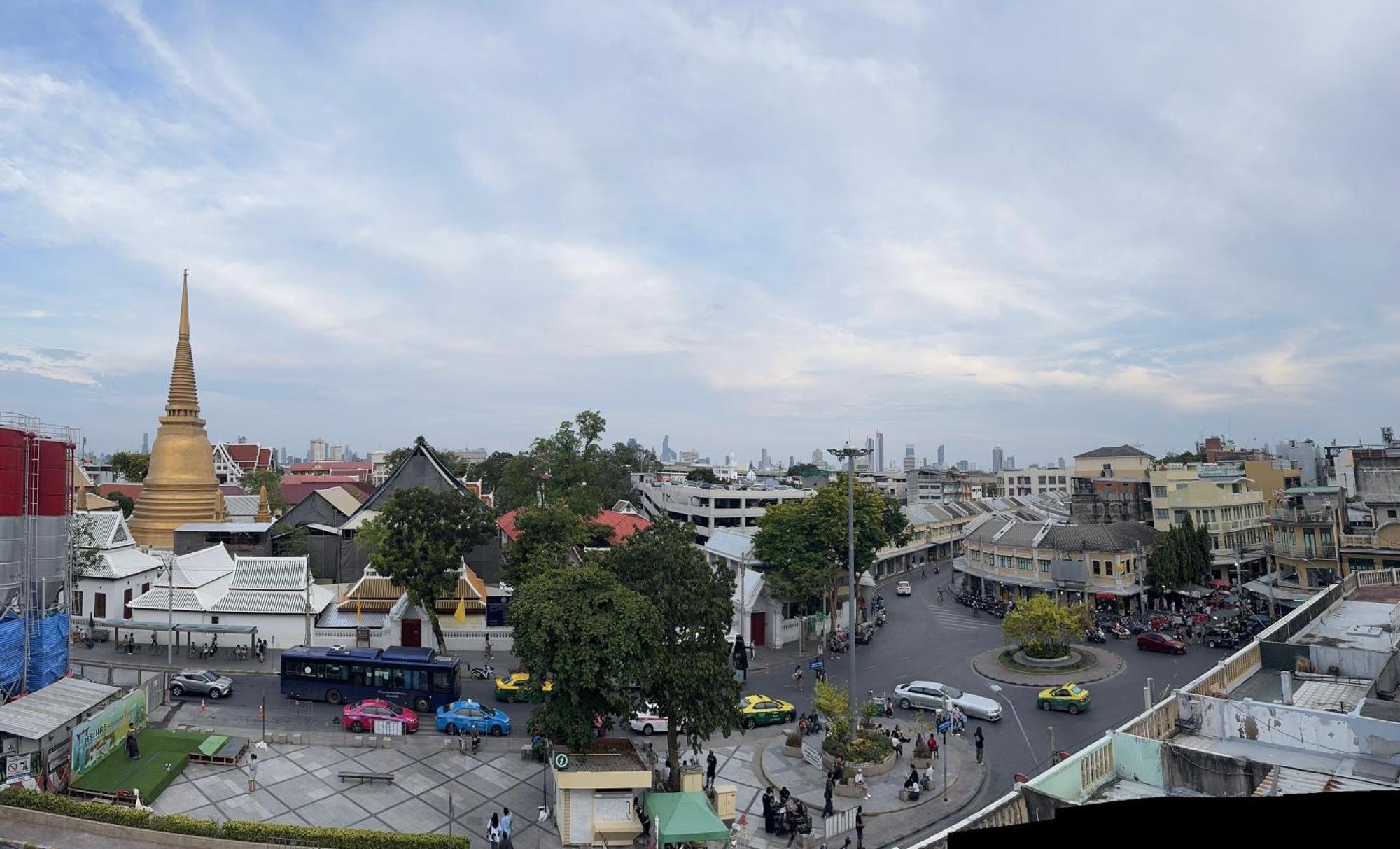 Bud Brew Beyond Dispensary And Hotel Bangkok Zewnętrze zdjęcie