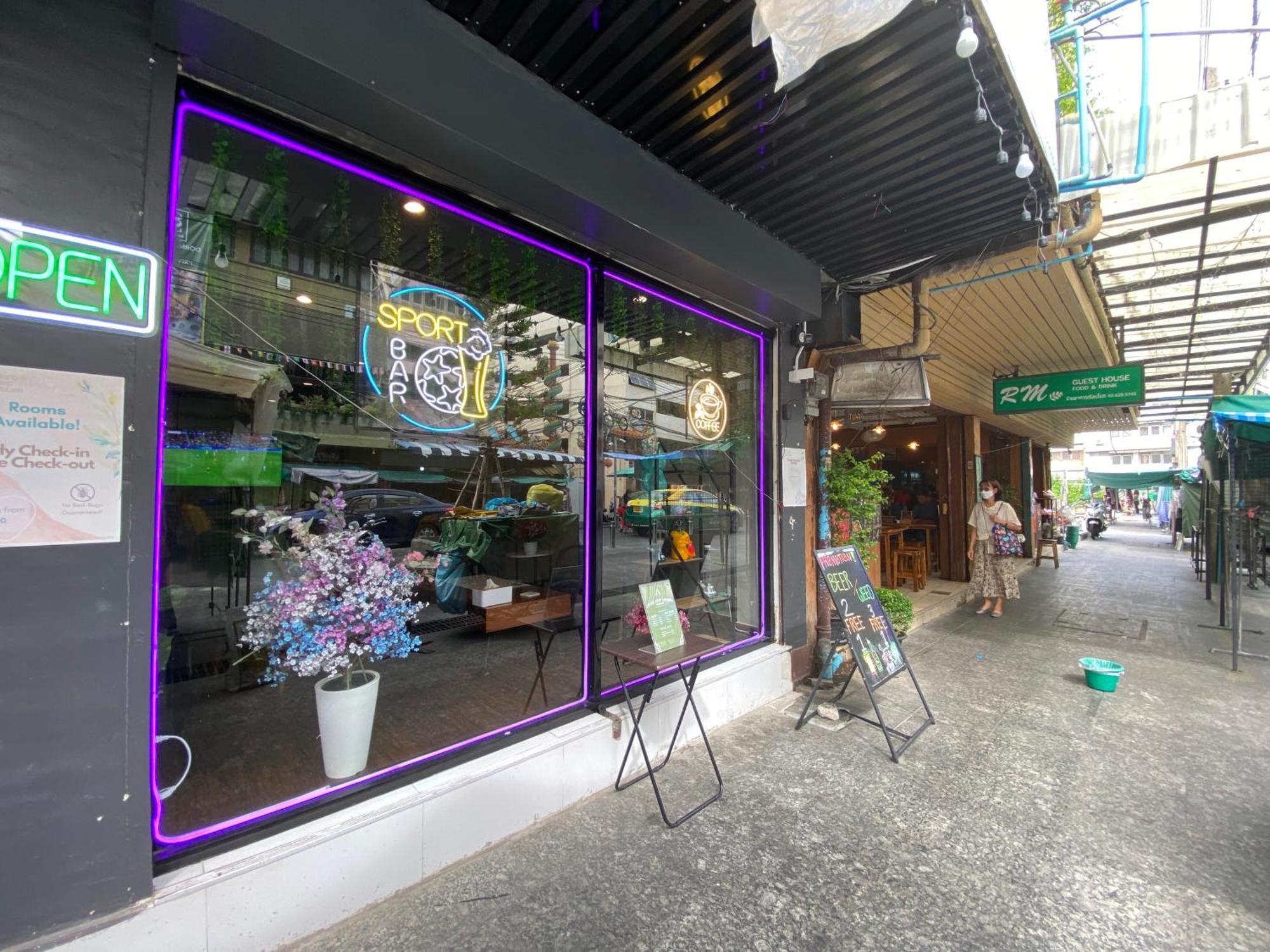 Bud Brew Beyond Dispensary And Hotel Bangkok Zewnętrze zdjęcie