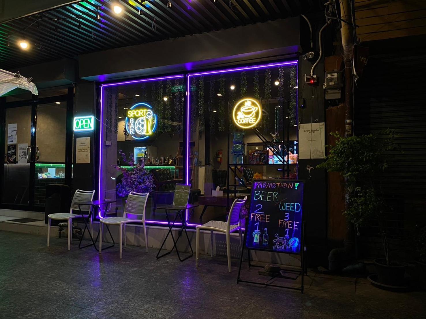 Bud Brew Beyond Dispensary And Hotel Bangkok Zewnętrze zdjęcie